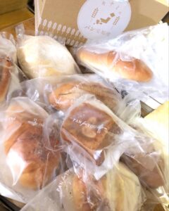 キナミのパン宅配便の中身のパン10個